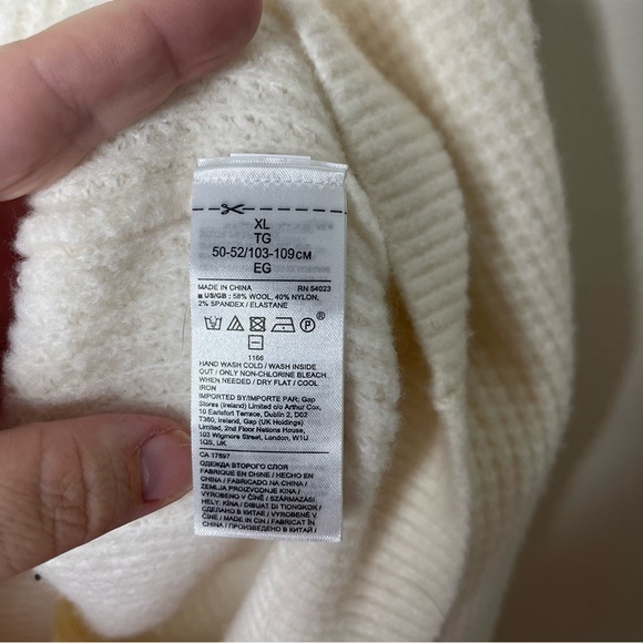NWT Banana Republic Aire Yarn Waffle Knit Cream Sweater - Picture 7 of 7